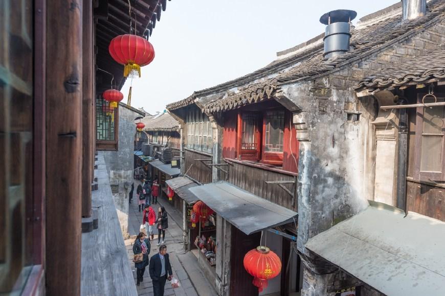 你如何看待肖战在《余生请多指教》中的表现？游戏画面